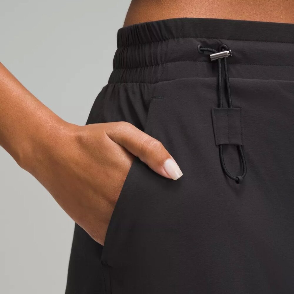 Lululemon Bungee-Cinch High-Rise Parachute Pant - Picture 4 of 9